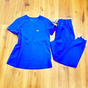 FIGS SCRUBS XS ROYAL BLUE: Scrub Top AND High Waisted Zamora™ Jogger Scrub Pants